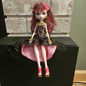Monster High 13 Wishes Draculaura  Doll
